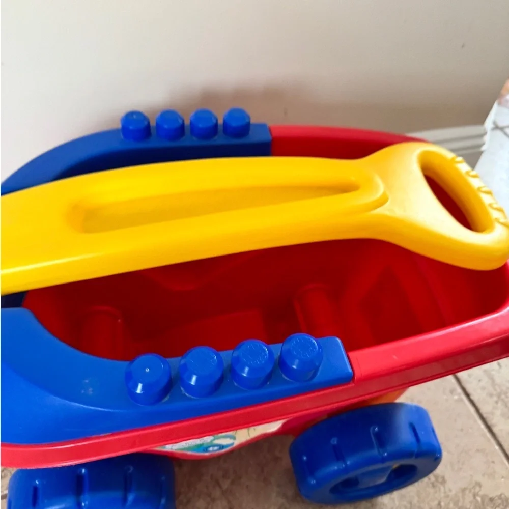 Mega Bloks Stackable Play Push Pull Wagon Toys Kids Toddlers